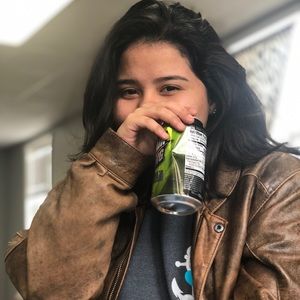 Meet your Posher, Johana